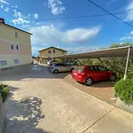 Apartma Viler