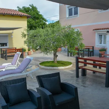 Viler Apartment