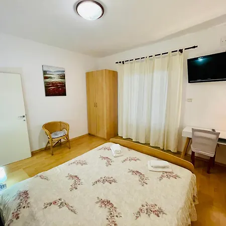 Viler Apartment
