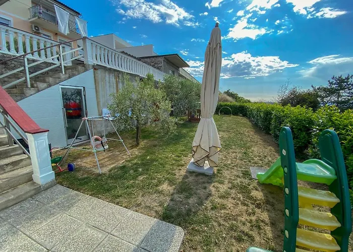 Viler アパート イゾラ