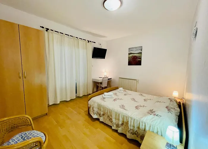 Viler アパート イゾラ